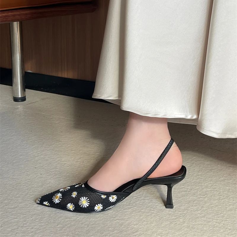 Burgundy Heels Black Pointed T - Embroidery Flower review and price