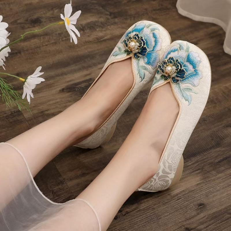 Woman Low Heel Embroidered Clo - Embroidery Canvas review and price